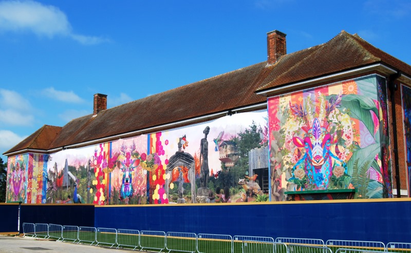 Embrace Building Wraps worked with Sandhurst Block in Hampshire, UK, to produce what is thought to be the UK’s largest outdoor art installation.